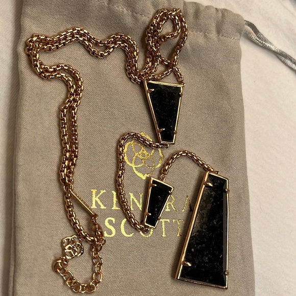 Kendra Scott Statement Necklace - Picture 1 of 4